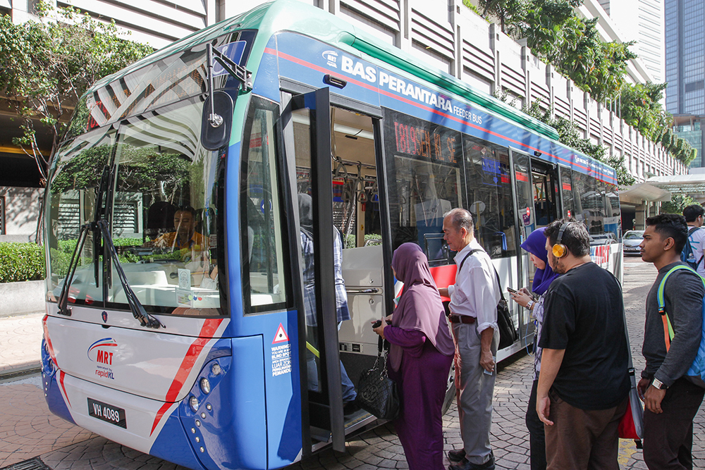 mrt feeder bus cashless