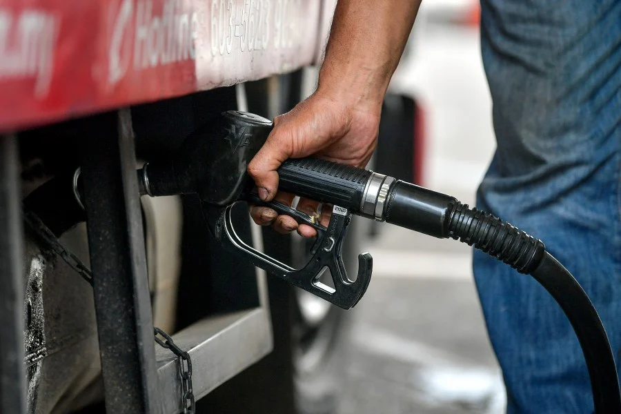 harga minyak diesel naik 11