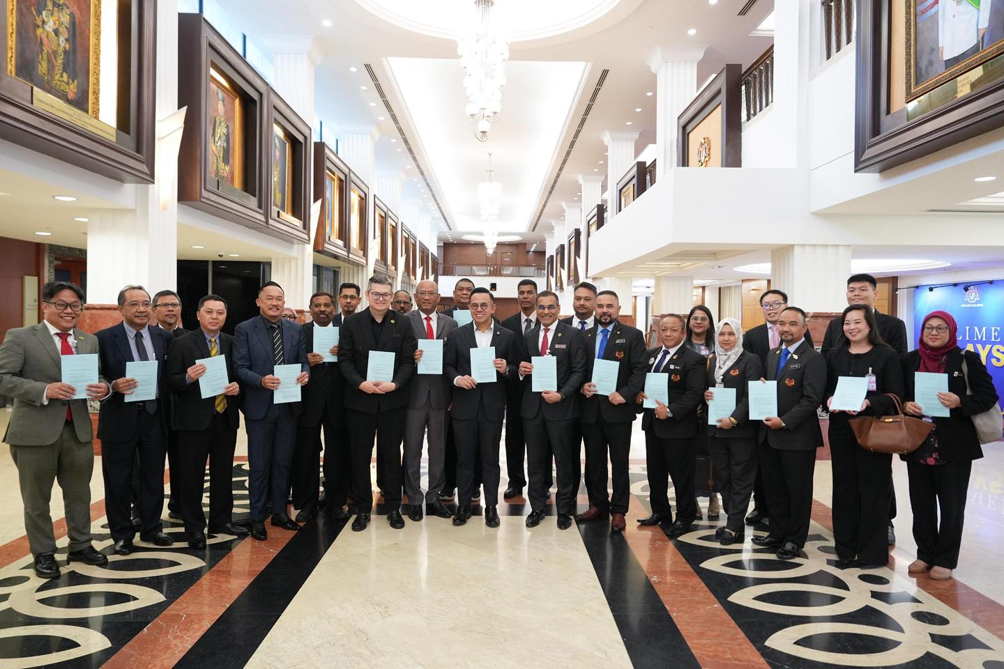 593413590 852195940876533 7066673806661614887 n