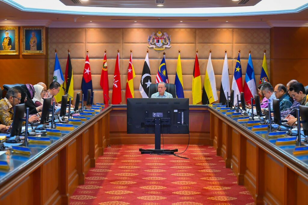 房地部全国地方政府理事会议   打造干净大马   加强各州垃圾虫社区服务执法