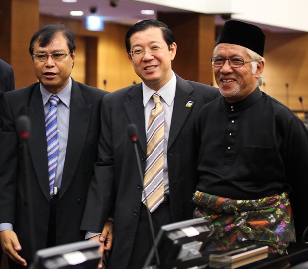 Omar Osman: Suara Cuepacs atau suara UMNO?