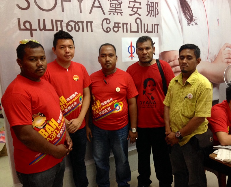 Dari kiri: Mohd Isa bin Abdul Rahman, Lim Zi Yang, Mohd Faizal Ridzuan Malek, Wan Saiful Baharin bin Wan Din dan Ghafur Syukur.