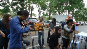 Kumpulan The BangsART mendendangkan lagu 'anti-nasional', dari puisi karangan Said Zahari di majlis ulang tahunnya yang ke-87.