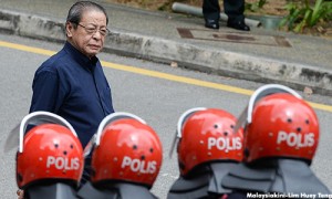 kit siang polis