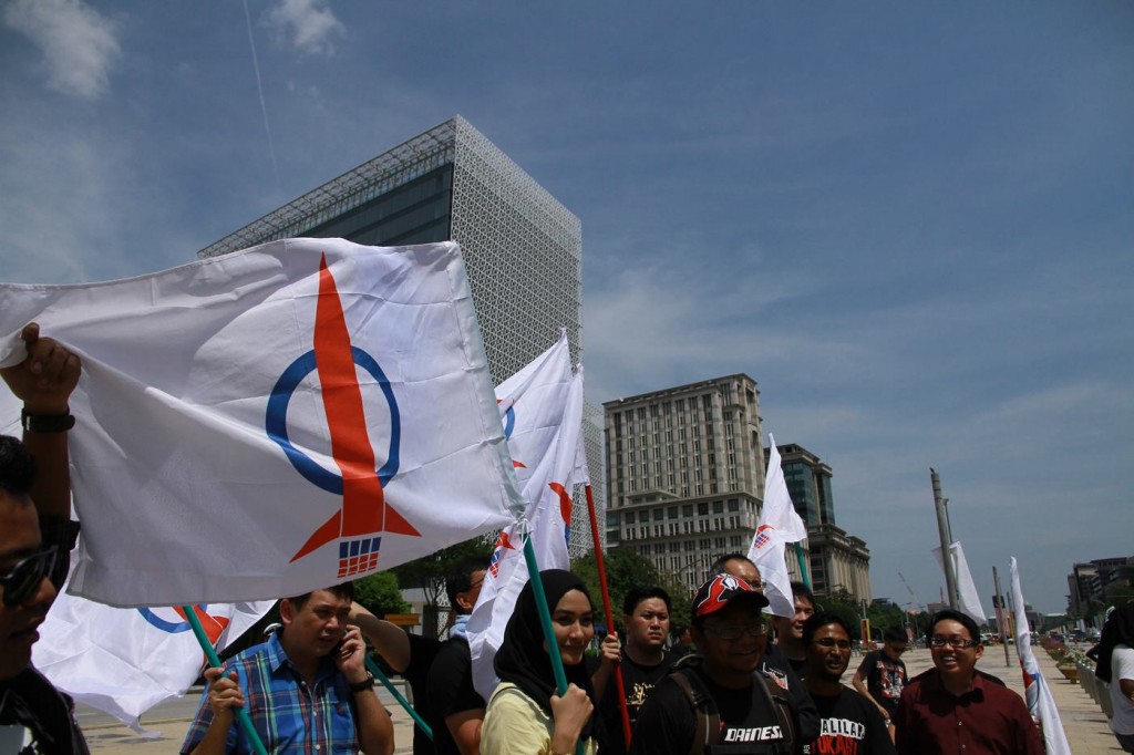 10644383_1096671680349769_3869158889896359877_o